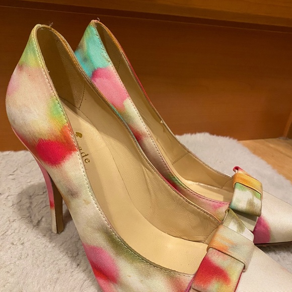 Kate Spade - Size 6.5 - Colorful Heels - Pointed Toe with Bow - Picture 4 of 5